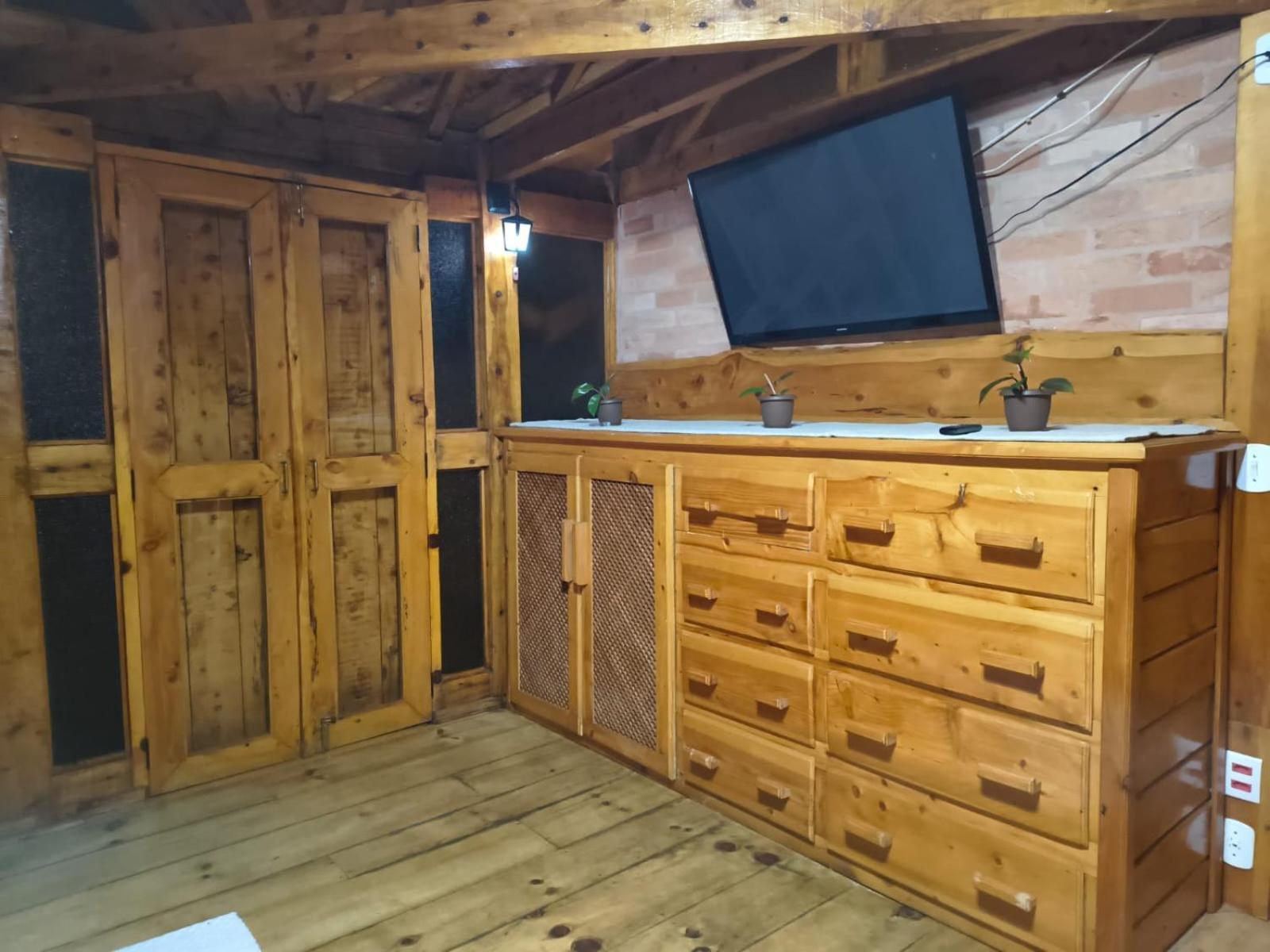 Suite Rustica Aconchego - Com Banheira De Hidromassagem Campos do Jordão Eksteriør bilde