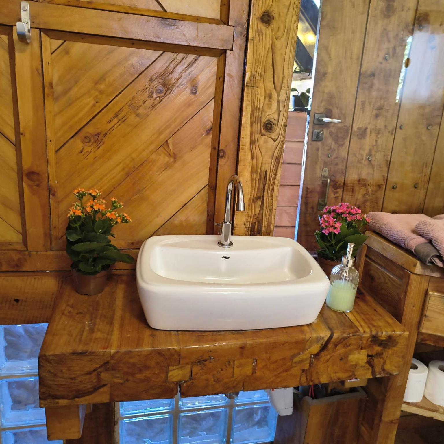 Suite Rustica Aconchego - Com Banheira De Hidromassagem Campos do Jordão Eksteriør bilde